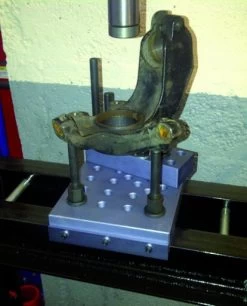 HBM Universeel Verstelbaar Persblok Voor Werkplaatspers -Meubelgereedschap Winkel 4fcca1509f6e1.jpg 1200x600 e2ac4ebc88