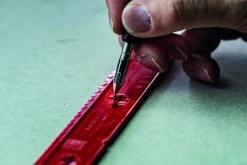 Pica 7070 Fine Dry Markeerpotlood -Meubelgereedschap Winkel 7070 fine dry use 12 print.jpg 1200x600 79148ebc88