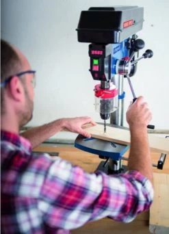 Scheppach Tafelboormachine DP18Vario -Meubelgereedschap Winkel 867x1200.jpg 1200x600 45699ebc88